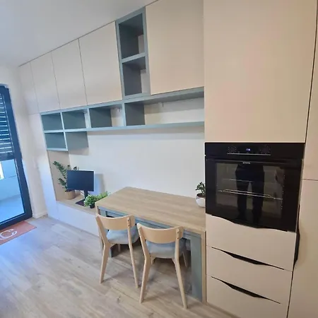 Emma's With Free Parking Apartment Bratislava